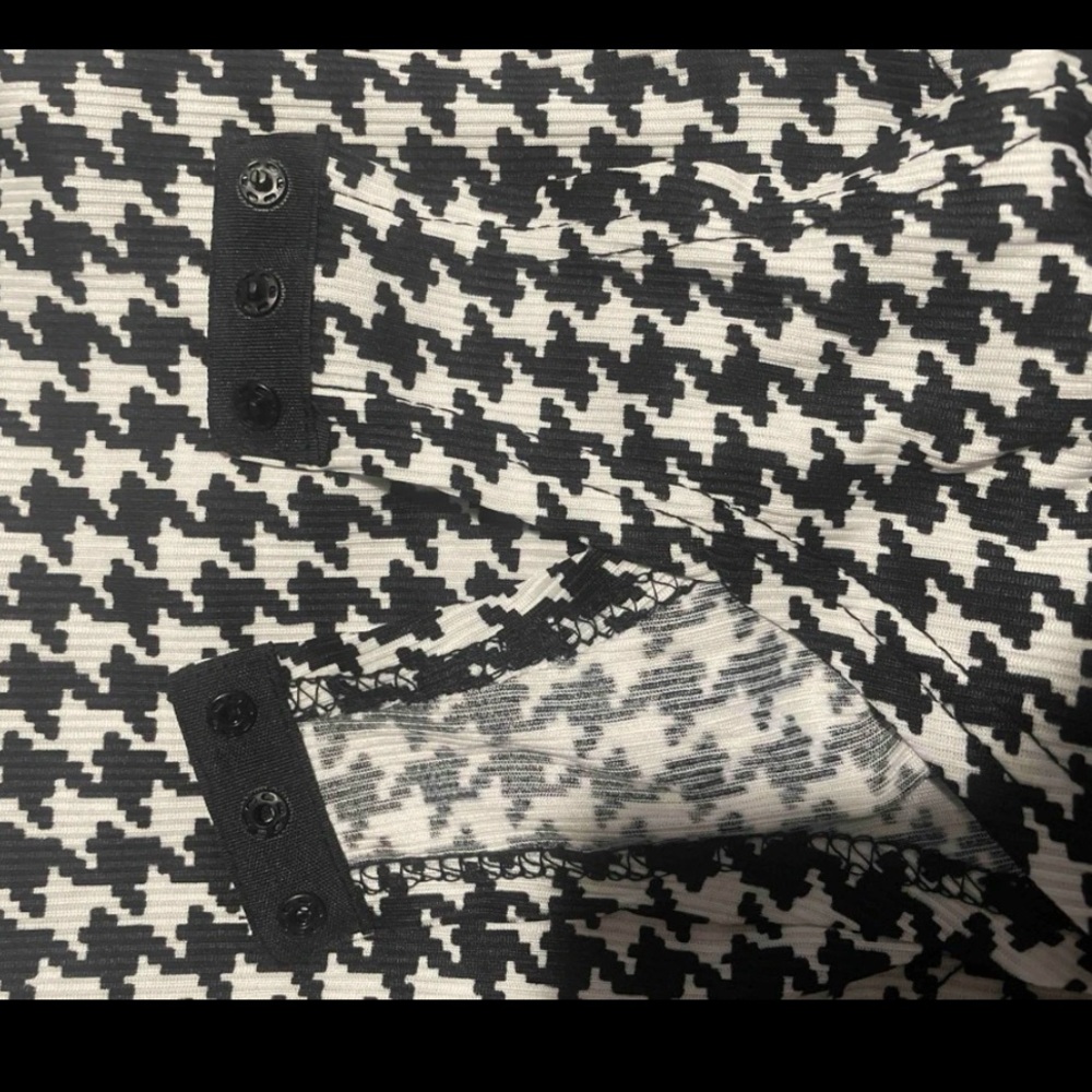 Classic Houndstooth Print Cut Out Front Mock Neck Bodysuit - Picture 7 of 9